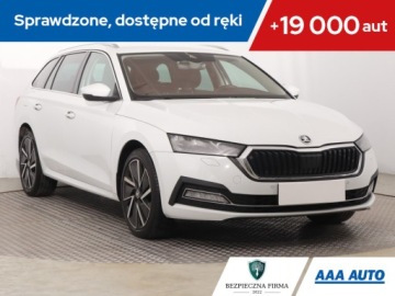 Skoda Octavia IV Scout 1.5 TSI ACT 150KM 2021 Skoda Octavia 1.5 TSI, Salon Polska