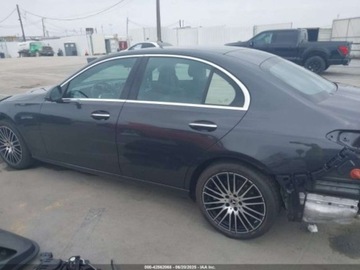 Mercedes Klasa C W206 2023 Mercedes-Benz Klasa C 300 Sedan 2023 2.0l 2.0 Benzyna 255KM, zdjęcie 2