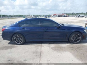 BMW Seria 7 G70 2022 BMW Seria 7 2022, 4.4L, 4x4 4.4 Benzyna 523KM, zdjęcie 6