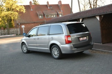 Chrysler Town &amp; Country V 2014 Chrysler Town &amp; Country S 3.6 V6 292KM 2014r., zdjęcie 19