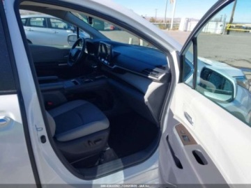 Toyota Sienna III 2023 Toyota Sienna xle, 2023r., 2.5L 2.5 Benzyna 189KM, zdjęcie 8