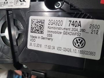 PŘÍSTROJOVÁ DESKA BUDÍKY VOLKSWAGEN OE 2GA920740A