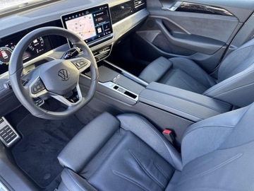 Volkswagen Passat B9 2024 Volkswagen Passat R-Line Matrix DCC Tempomat ACC Masaz Pakiety FV23, zdjęcie 9