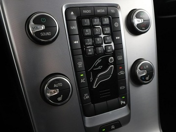 Volvo V40 II Hatchback Facelifting 2.0 D2 120KM 2018 Volvo V40 GRATIS! Pakiet Serwisowy o wartości 600, zdjęcie 27