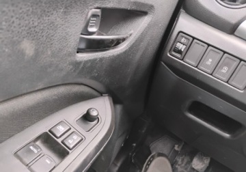 Suzuki Vitara III SUV 1.6 VVT 120KM 2016 Suzuki Vitara 2016r, 1.6 Benzyna. Uszkodzony tyl i lekko przod. Jezdzi., zdjęcie 9