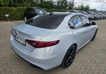 Alfa Romeo Giulia II Sedan Facelifting 2.0 Turbo 280KM 2023 Alfa Romeo Giulia 2,0 Benzyna 280 KM Q4 Veloce Ti Automat 4x4 GWARANCJA Za, zdjęcie 3