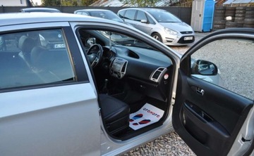 Hyundai i20 I Hatchback 5d 1.2 DOHC 78KM 2012 Hyundai i20 Benzyna 1.2 Klimatyzacja 1.2 Benzyna 78KM, zdjęcie 14