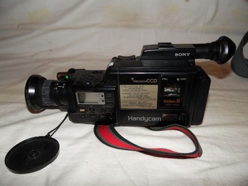 Аналоговая камера Sony CCD-V95E Video8, 4 аккумулятора, сумка, непроверенная