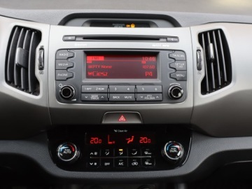 Kia Sportage III SUV Facelifting 1.7 CRDi 115KM 2014 Kia Sportage 1.7 CRDi, Xenon, Klima, Klimatronic, zdjęcie 15