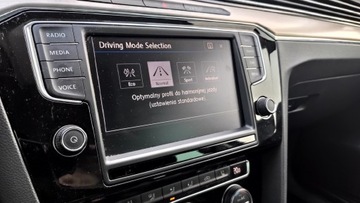 Volkswagen Passat B8 Limousine 2.0 TDI BlueMotion SCR 190KM 2016 Volkswagen Passat 2.0TDI 190KM SalonPL Hak Virt.Co, zdjęcie 29