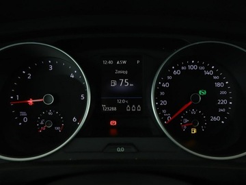 Volkswagen Tiguan II SUV 2.0 TDI 150KM 2018 Volkswagen Tiguan niski przebieg automat, zdjęcie 21