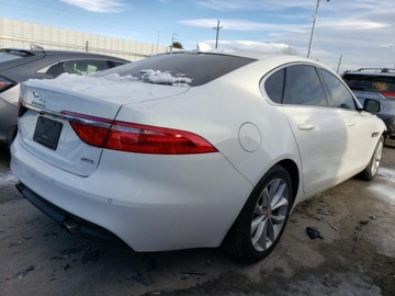 Jaguar XF II 2018 Jaguar XF Premium 2018 2.0l 2.0 Benzyna 247KM, zdjęcie 3