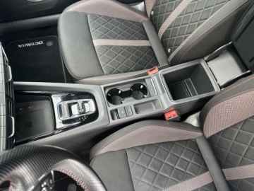 Skoda Octavia IV RS Liftback 2.0 TDI SCR 200KM 2022 Skoda Octavia RS 2.0 TDI 200KM Matrix Bezwypadkowa, zdjęcie 24