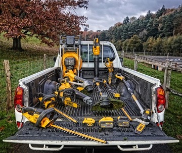 Беспроводная воздуходувка DeWALT DCMBA572N BODY, 54 В