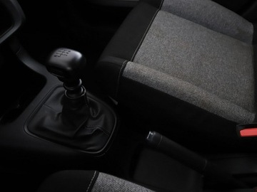 Citroen C3 III Hatchback Facelifting 1.2 PureTech 110KM 2021 Citroen C3 Navi Czujniki parkowania Hak, zdjęcie 27