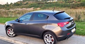 Alfa Romeo Giulietta Nuova II Hatchback 5d 2.0 JTD 16v 170KM 2012 Alfa Romeo Giulietta 2.0 JTDm 170KM Automat Skóra, zdjęcie 1