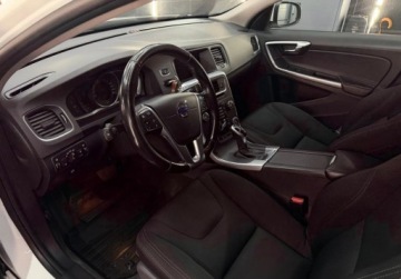 Volvo V60 I Kombi Facelifting 1.5 T3 DRIVE-E 152KM 2017 Volvo V60 Polski salon _ Pierwszy wlasciciel _ 1.5 Benzyna 152KM, zdjęcie 4