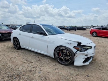 Alfa Romeo Giulia II Sedan Facelifting 2.0 Turbo 280KM 2022 Alfa Romeo Giulia Super 2022 2.0 Benzyna 280KM, zdjęcie 4