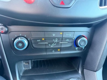 Ford Focus III Sedan Facelifting 1.0 EcoBoost 125KM 2015 Ford Focus Raty Klima usb benzynka 125KM Niski przebieg 127tys km Gwarancja, zdjęcie 30