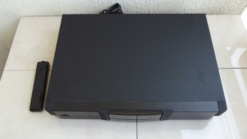 GRUNDIG CD-2 читает компакт-диски и CD-R.