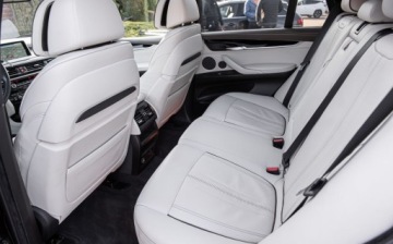BMW X5 F15 SUV xDrive40e 313KM 2016 BMW X5 40e 313KM INDYVIDUAL Skora Pano Navi Full Serwis Gwarancija, zdjęcie 21
