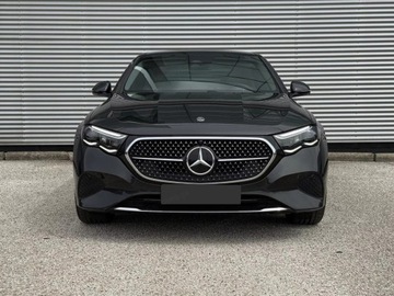 Mercedes Klasa E W214 Sedan 2.0 220d 197KM 2025 E Klasa 220 d 4-Matic Avantgarde 2.0 (197KM) 2025, zdjęcie 1