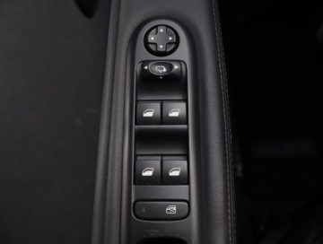 Peugeot 3008 I Crossover Facelifting 1.2 PureTech 130KM 2016 Peugeot 3008 1.2 PureTech, Salon Polska, zdjęcie 17