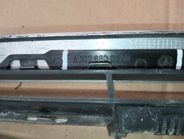 MASKA MŘÍŽKA CHLADIČŮ MERCEDES W203 TŘÍDA C BATERKA 2000-2004 A2038800183