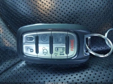 Chrysler Pacifica II 2018 Chrysler Pacifica 3.6 V6 286KM wersja LIMITED ,mala szkoda od ubezpieczalni, zdjęcie 14