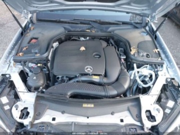 Mercedes Klasa E W213 2021 Mercedes-Benz Klasa E 350 4Matic 2021 2.0 Benzyna 255KM, zdjęcie 8