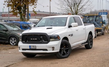 Dodge Ram IV 2015 Dodge RAM Dodge RAM IV 5.7 HEMI Sport 4X4 394KM 5.7 BenzynaLPG 394KM