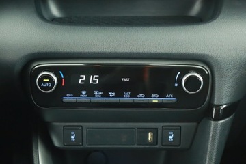 Toyota Yaris IV Hatchback 1.5 Hybrid Dynamic Force 116KM 2022 Toyota Yaris 1.5 VVT-i Hybrid, Salon Polska, zdjęcie 9