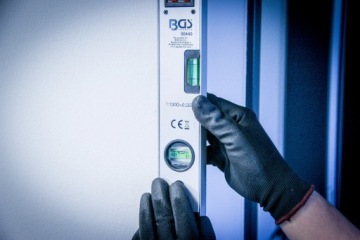 BGS 50440, Цифровой транспортир с ЖК-дисплеем и спиртовым уровнем | 450 мм