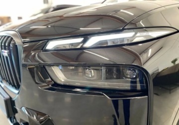 BMW X7 SUV M Facelifting 4.4 M60i 530KM 2025 BMW X7 M60i - Samochod dostepny od reki 4.4 Benzyna 530KM, zdjęcie 28