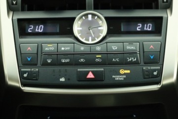 Lexus NX I SUV 200t 238KM 2016 Lexus NX 200t, Salon Polska, Serwis ASO, 4X4, zdjęcie 12