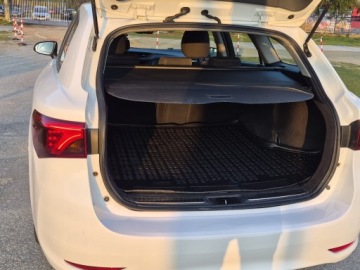 Toyota Avensis III Wagon Facelifting 2015 2.0 D-4D 143KM 2016 Toyota Avensis 2016 Premium 208k km, zadbana, VAT23%, książka serwisowa, zdjęcie 3