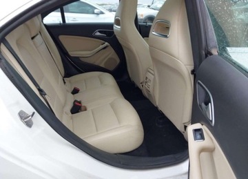 Mercedes CLA C117 Coupe Facelifting 2.0 250 211KM 2018 Mercedes-Benz CLA MERCEDES-BENZ CLA 250 2.0 Benzyna 211KM, zdjęcie 9