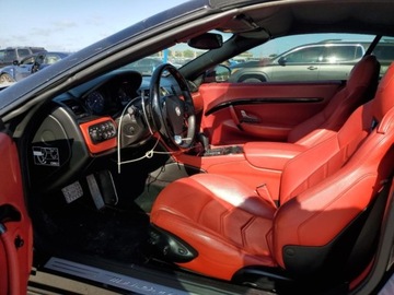 Maserati GranTurismo 2015 Maserati GranTurismo S 2015 4.7l od ubezpieczalni 4.7 Benzyna 454KM, zdjęcie 7