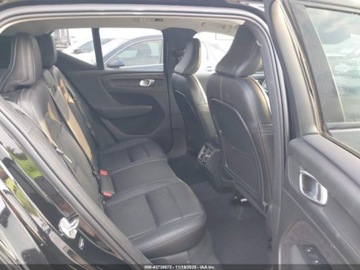 Volvo XC40 2021 Volvo XC 40 T5 Momentum 2021 2.0l 2.0 Benzyna 248KM, zdjęcie 13