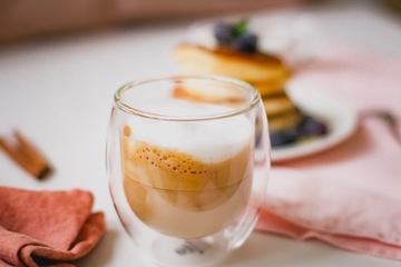 Термостакан для кофе и чая с двойными стенками Wilmax 250 мл