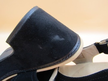 Sandały Clarks Giselle Cove kolor black suede, r.40