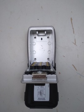 Ящик для ключей с комбинацией MasterLock 5423EURD