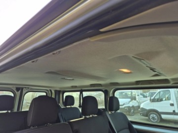 Renault Trafic III Furgon 1.6 Energy dCi 125KM 2017 Renault Trafic Brygadowka 9-osob przedluzany Klima 139tys km. Super Stan, zdjęcie 9