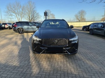 Volvo XC60 II 2026 VOLVO XC60 B5 AWD Ultra Black Edition Suv 2.0 (264KM) 2026, zdjęcie 2