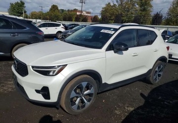 Volvo XC40 Crossover Facelifting 1.5 T2 129KM 2024 Volvo XC 40 Auta z USA - Zapytaj o wiecej ofert 1.5 Benzyna 129KM, zdjęcie 10