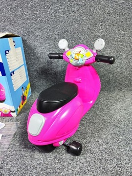 Детский самокат Chicco Vespa Primavera розовый OUTLET