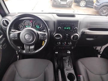Jeep Wrangler III Unlimited Facelifting 3.6 V6 Pentastar 284KM 2016 JEEP WRANGLER III 3.6 V6 284 KM Bezwypadkowy, SPORT, Automat, VAT 23%, zdjęcie 15