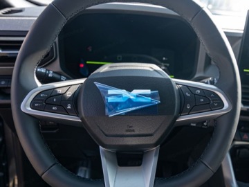 Dacia Bigster 2026 Od ręki - Journey 1.8 Full Hybrid 155KM / Pakiet Parking, Zimowy Plus, zdjęcie 9