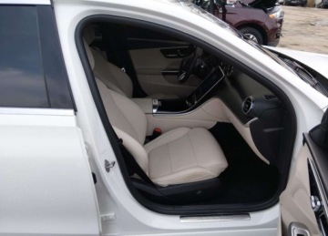 Mercedes Klasa C W206 Limuzyna 2.0 300 258KM 2022 Mercedes-Benz Klasa C MERCEDES-BENZ C 300 4MATIC 2.0 Benzyna 259KM, zdjęcie 8