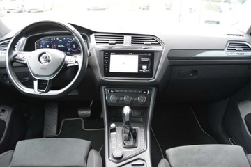 Volkswagen Tiguan II SUV 2.0 TDI 190KM 2019 Volkswagen Tiguan SalonPL 2.0 TDI 190KM DSG 4x4 R-Line DCC Pakiety LED TOP, zdjęcie 9